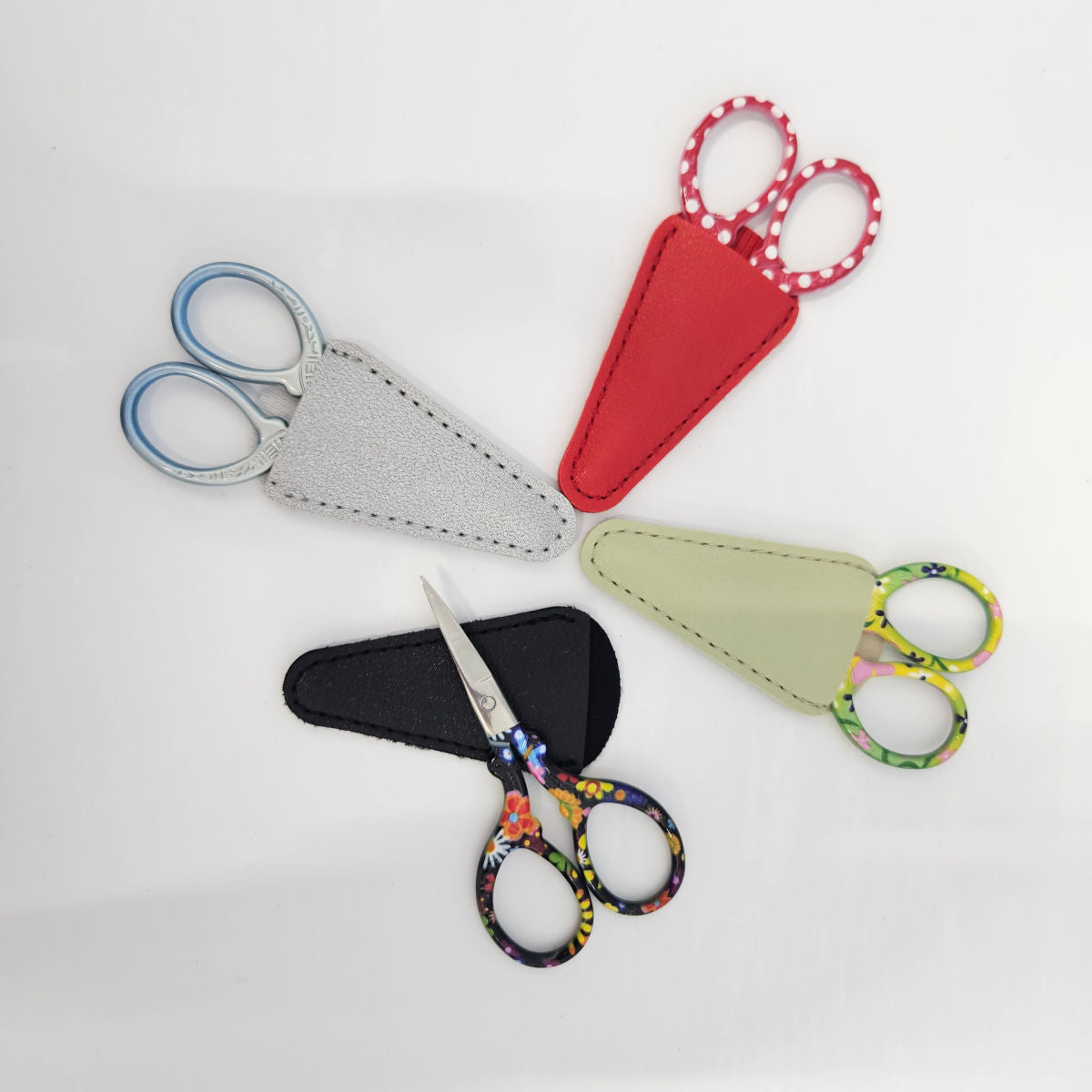 Scissors w/ Faux Leather Case